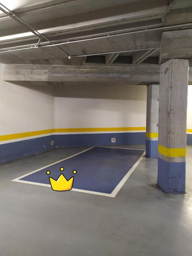 Center Parking Apartament *